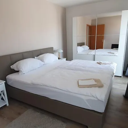 Outletcity Ferienwohnung 2 Metzingen  Extérieur photo